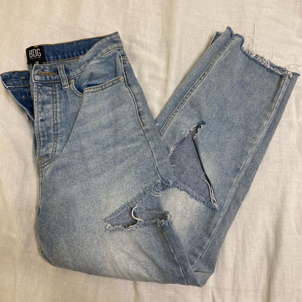URBAN BDG RIPPED JEANS
